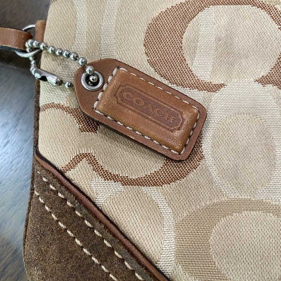 Coach signature canvas and leather wristlet clutch - Picture 3 of 4